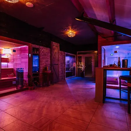 En Wellness De Waalhoeve 4*